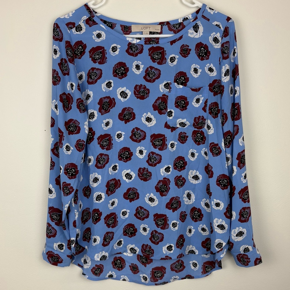 LOFT Light Blue Floral Long-Sleeve Blouse sz Medium Petite business casual offic